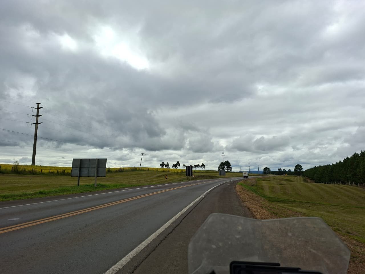 Céu fechando na reta