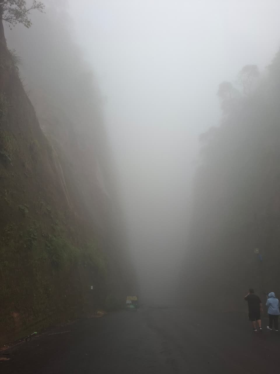 O corte de pedra na montanha