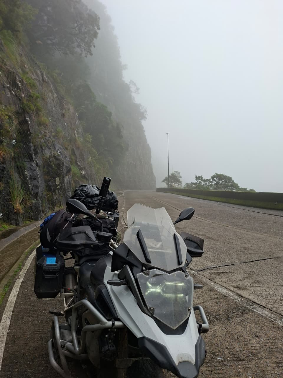 Subindo a serra dentro da neblina · Viagem Serra Gaúcha e Catarinense